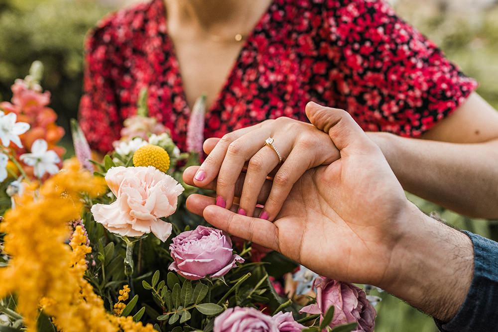 flowers surprise proposal Cracow